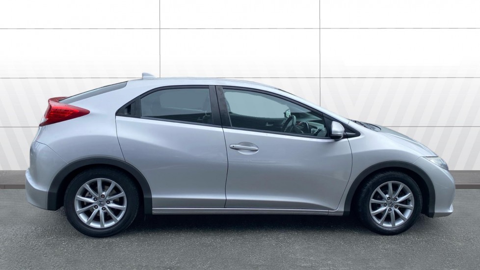 Honda Civic 1.8 i-VTEC ES-T 5dr Petrol Hatchback - Image 5
