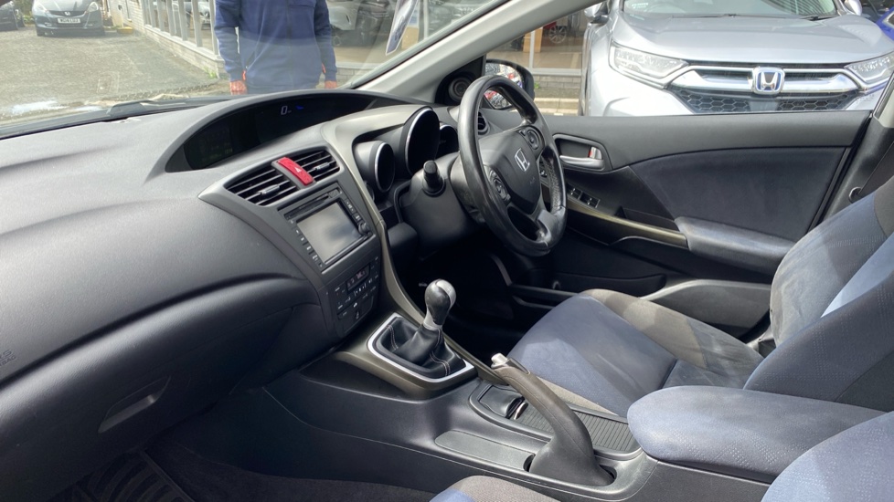 Honda Civic 1.8 i-VTEC ES-T 5dr Petrol Hatchback - Image 9