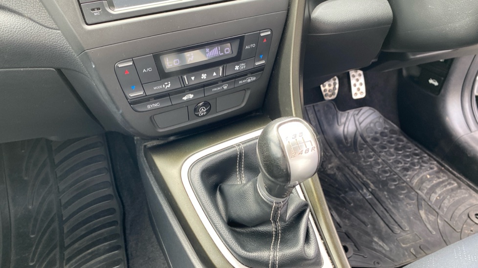 Honda Civic 1.8 i-VTEC ES-T 5dr Petrol Hatchback - Image 13