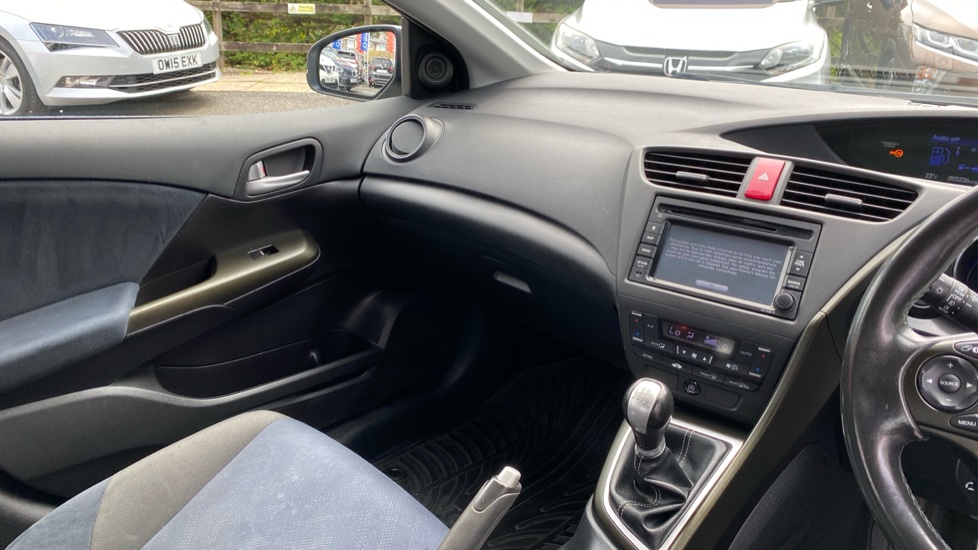 Honda Civic 1.8 i-VTEC ES-T 5dr Petrol Hatchback - Image 14