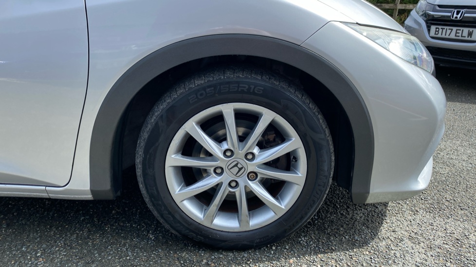 Honda Civic 1.8 i-VTEC ES-T 5dr Petrol Hatchback - Image 21