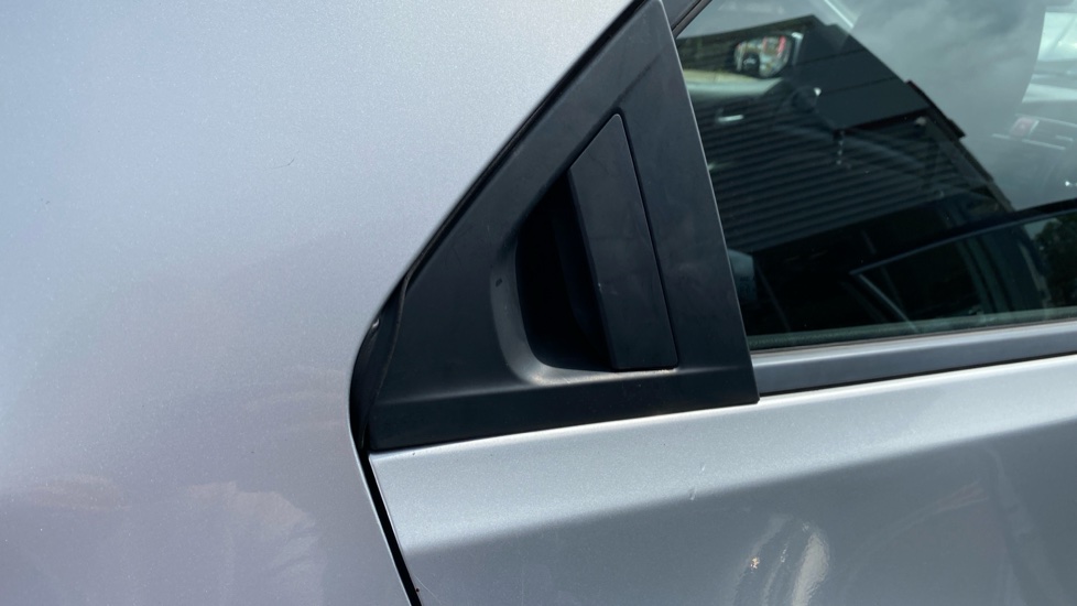 Honda Civic 1.8 i-VTEC ES-T 5dr Petrol Hatchback - Image 31