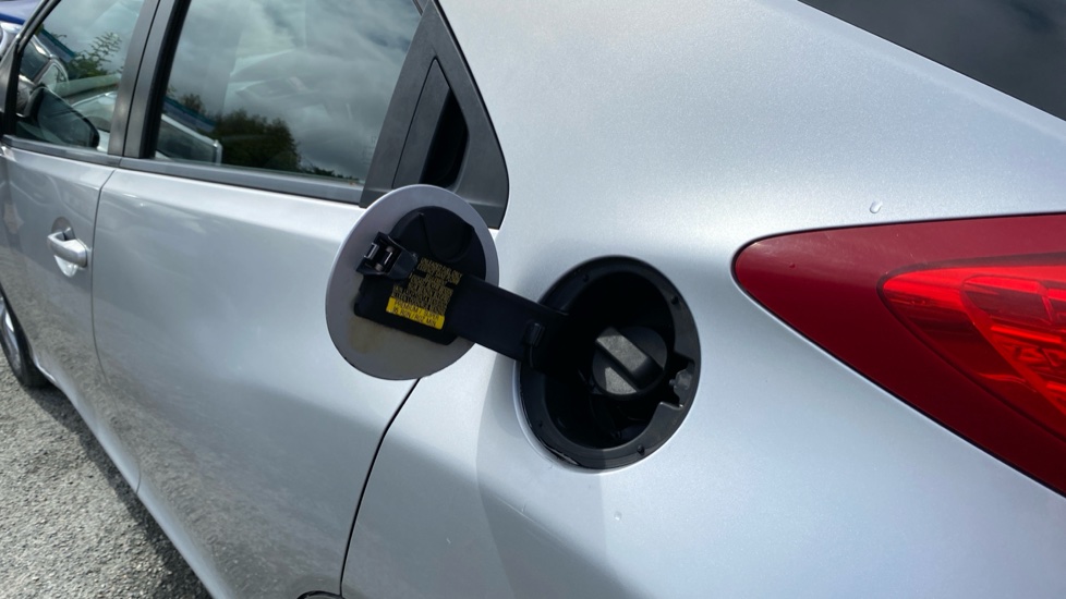 Honda Civic 1.8 i-VTEC ES-T 5dr Petrol Hatchback - Image 36