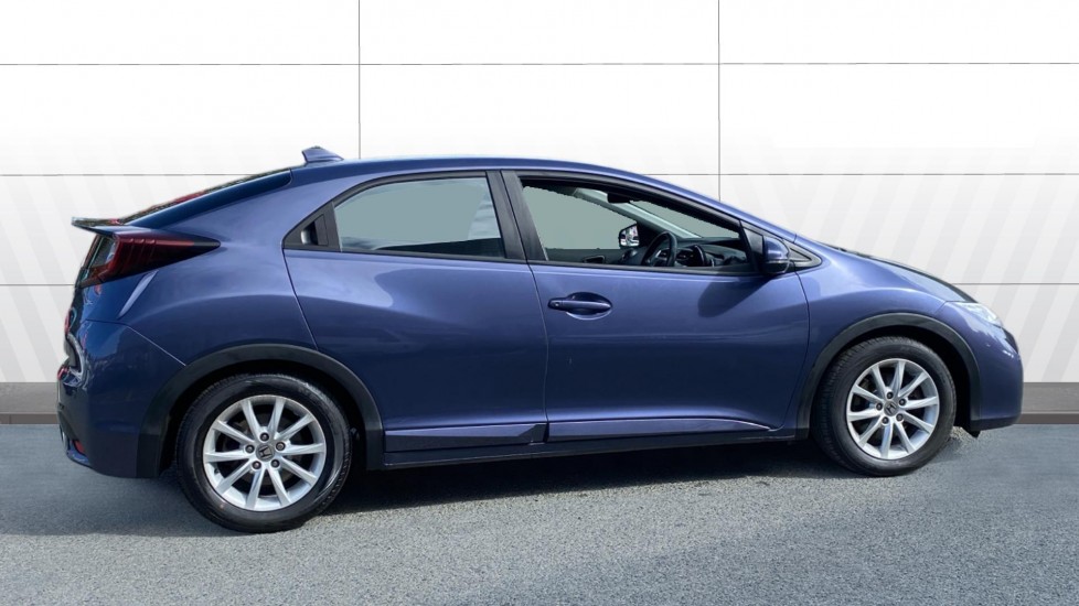 Honda Civic 1.6 i-DTEC SE Plus 5dr [Nav] Diesel Hatchback - Image 5