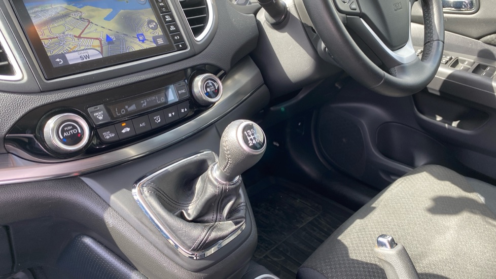 Honda CR-V 2.0 i-VTEC SE Plus 5dr 2WD [Nav] Petrol Estate - Image 13