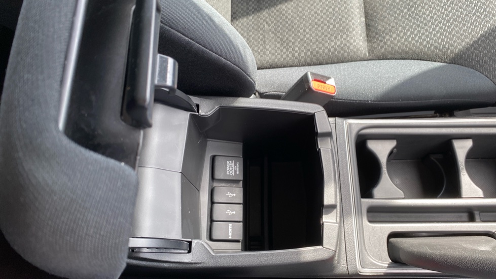 Honda CR-V 2.0 i-VTEC SE Plus 5dr 2WD [Nav] Petrol Estate - Image 24