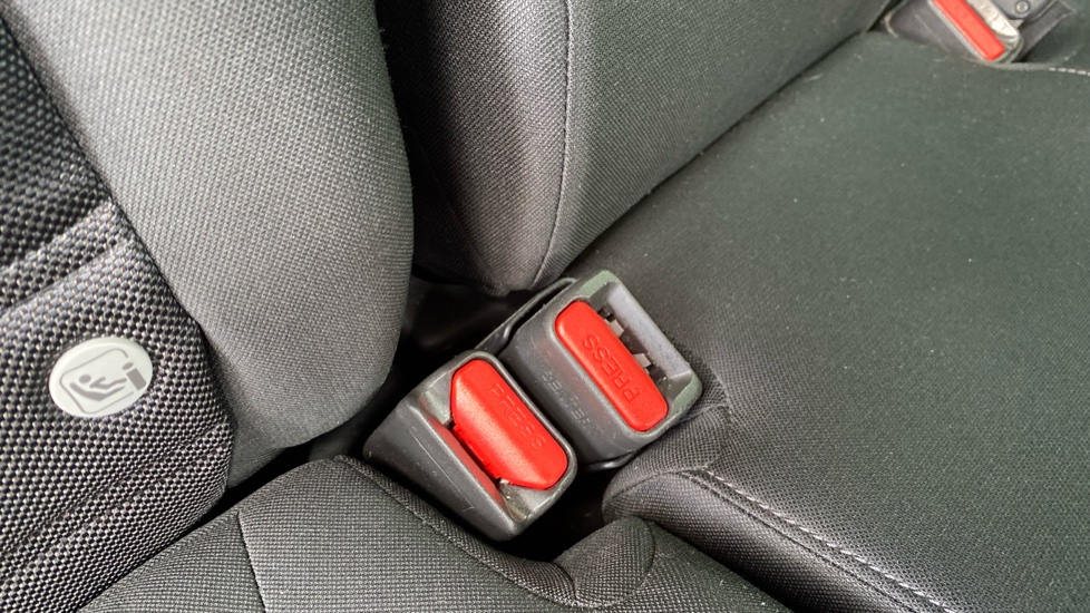 Honda CR-V 2.0 i-MMD Hybrid SE 2WD 5dr eCVT Hybrid Estate - Image 17