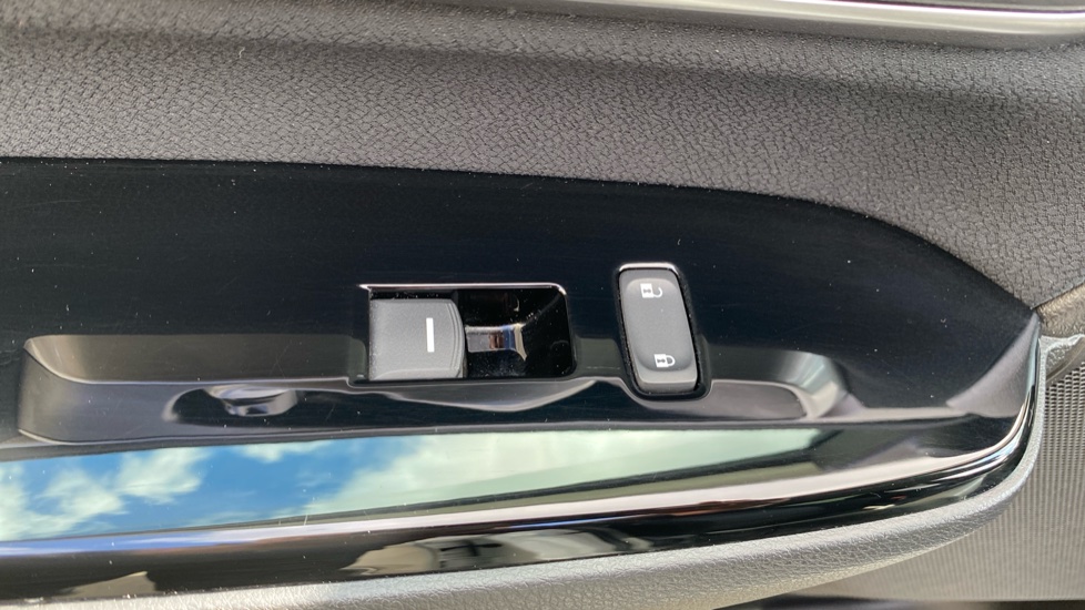 Honda CR-V 2.0 i-MMD Hybrid SE 2WD 5dr eCVT Hybrid Estate - Image 27