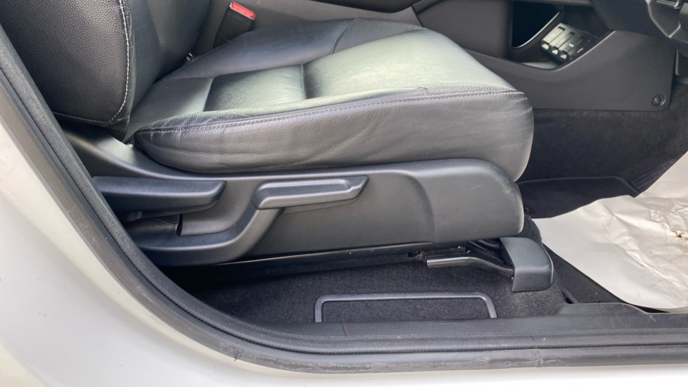 Honda HR-V 1.5 i-VTEC EX 5dr Petrol Hatchback - Image 37