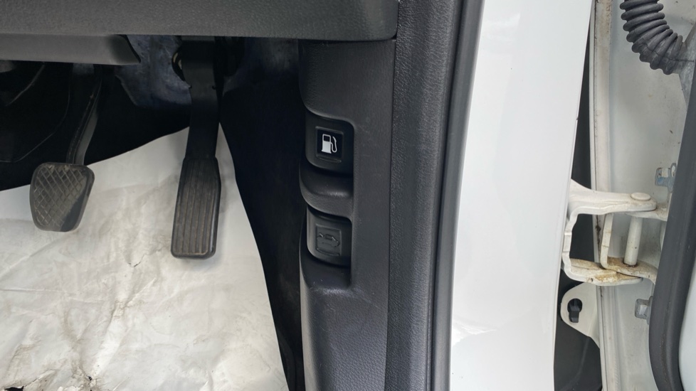 Honda HR-V 1.5 i-VTEC EX 5dr Petrol Hatchback - Image 38