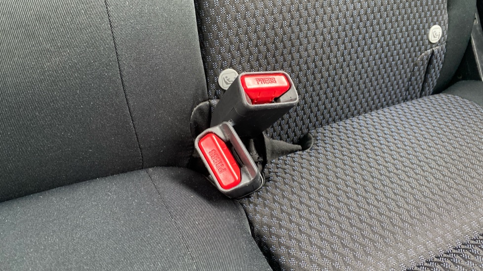 Honda Jazz 1.3 i-VTEC SE Navi 5dr Petrol Hatchback - Image 17