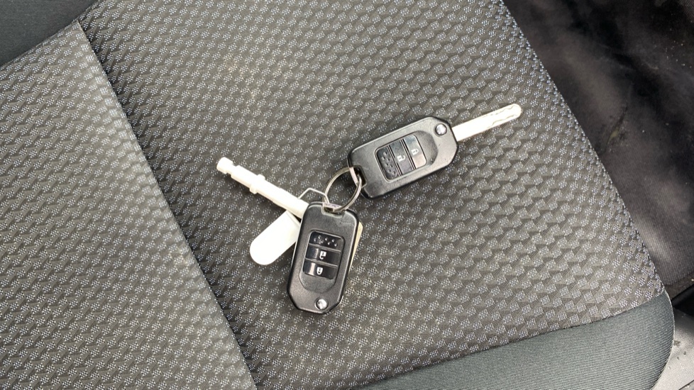 Honda Jazz 1.3 i-VTEC SE Navi 5dr Petrol Hatchback - Image 20