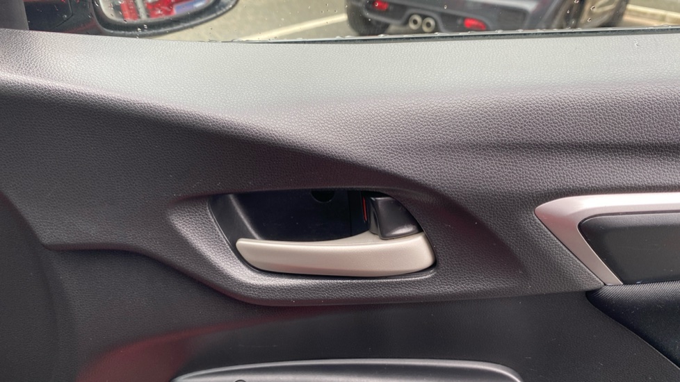 Honda Jazz 1.3 i-VTEC SE Navi 5dr Petrol Hatchback - Image 25