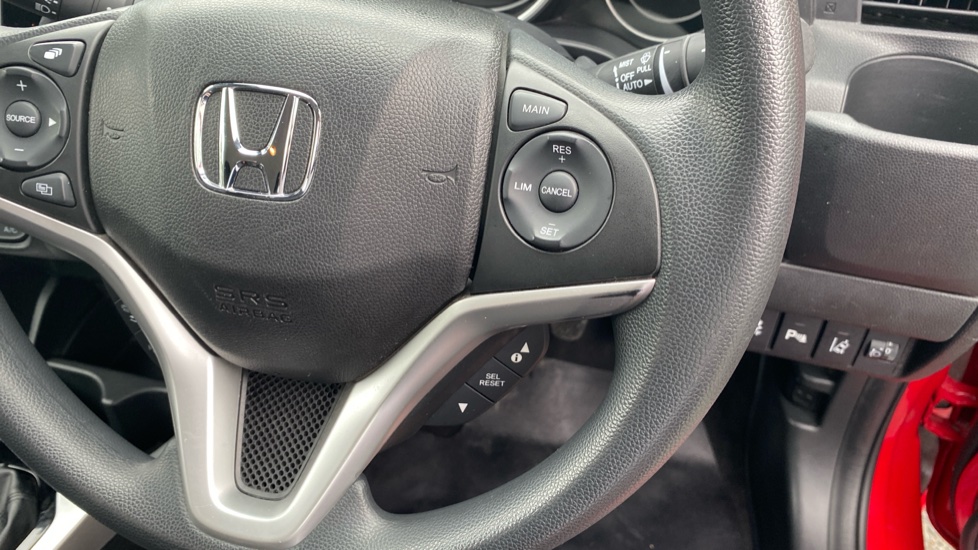 Honda Jazz 1.3 i-VTEC SE Navi 5dr Petrol Hatchback - Image 29