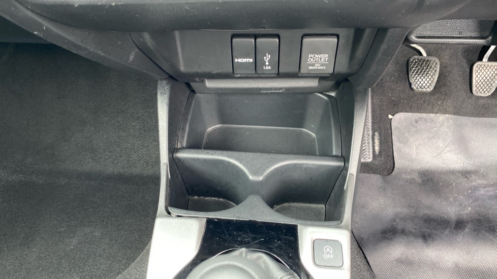 Honda Jazz 1.3 i-VTEC SE Navi 5dr Petrol Hatchback - Image 31