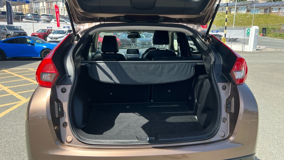 Mitsubishi Eclipse Cross 1.5 4 5dr Petrol Hatchback - Image 4