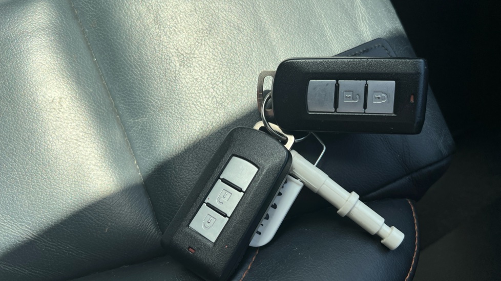 Mitsubishi Eclipse Cross 1.5 4 5dr Petrol Hatchback - Image 20