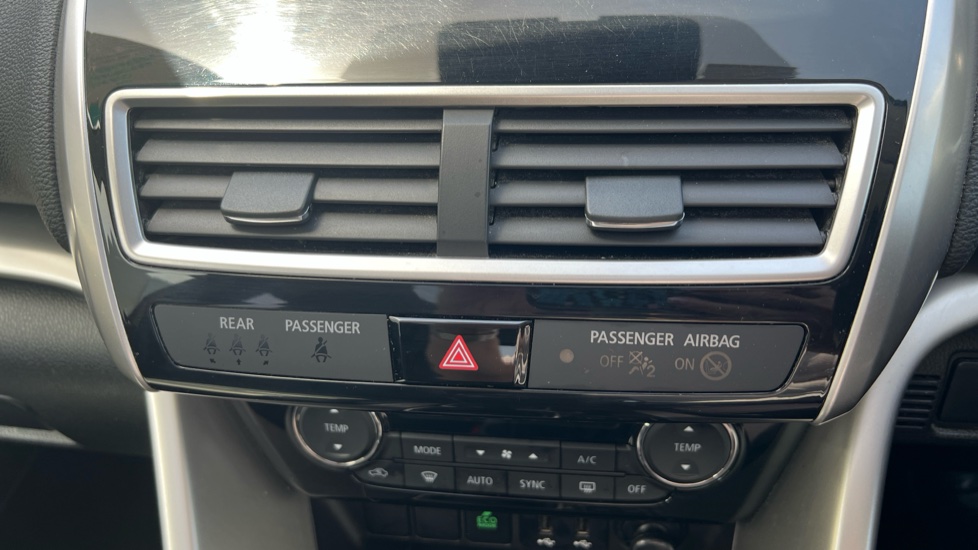 Mitsubishi Eclipse Cross 1.5 4 5dr Petrol Hatchback - Image 28