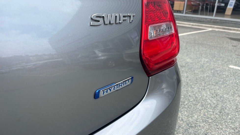 Suzuki Swift 1.0 Boosterjet SHVS SZ5 5dr Petrol Hatchback - Image 25