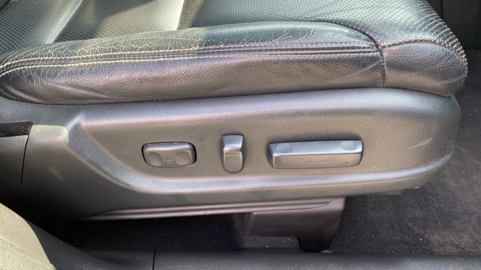 Honda CR-V 2.0 i-VTEC EX 5dr Auto Petrol Estate - Image 32