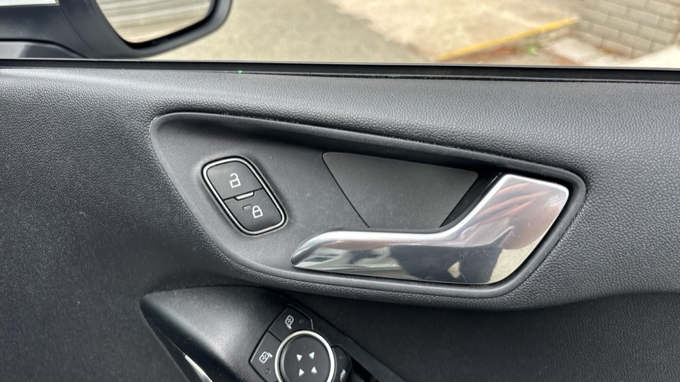 Ford Fiesta 1.0 EcoBoost 140 Active X 5dr Petrol Hatchback - Image 25