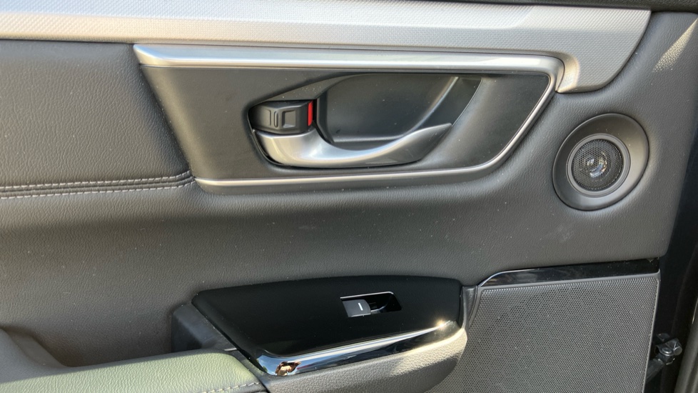 Honda CR-V 2.0 i-MMD Hybrid SR 5dr eCVT Hybrid Estate - Image 22