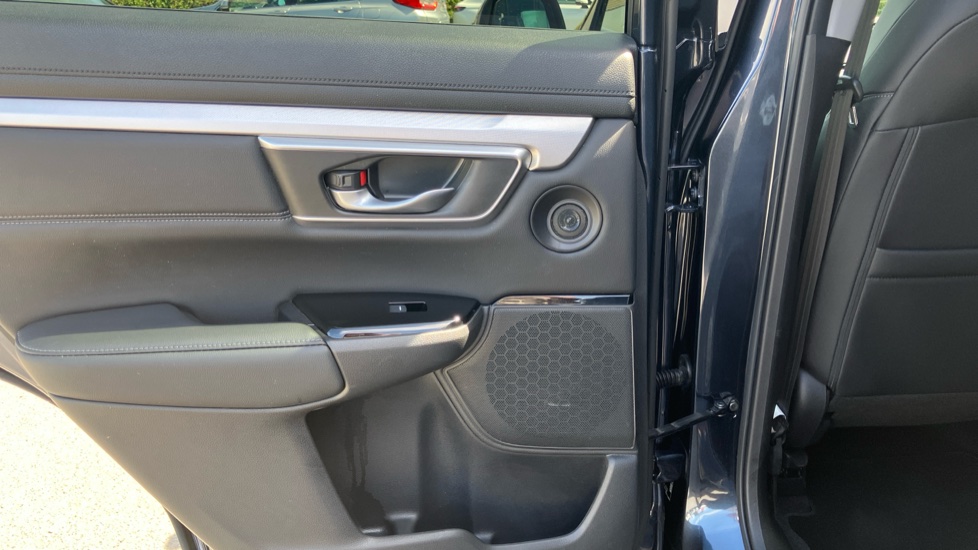 Honda CR-V 2.0 i-MMD Hybrid SR 5dr eCVT Hybrid Estate - Image 24