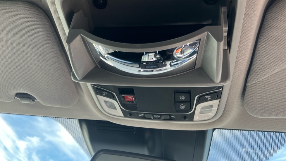 Honda CR-V 2.0 i-MMD Hybrid SR 5dr eCVT Hybrid Estate - Image 39