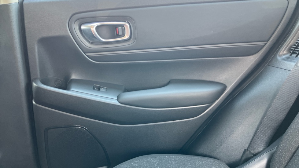 Honda HR-V 1.5 eHEV Elegance 5dr CVT Hybrid Hatchback - Image 17