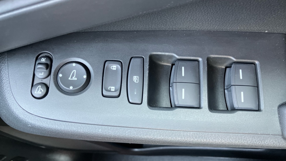 Honda HR-V 1.5 eHEV Elegance 5dr CVT Hybrid Hatchback - Image 25