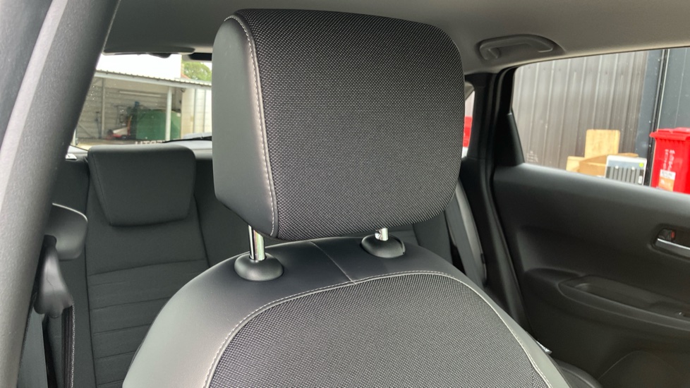 Honda Jazz 1.5 i-MMD Hybrid Crosstar Advance 5dr eCVT Hybrid Hatchback - Image 25