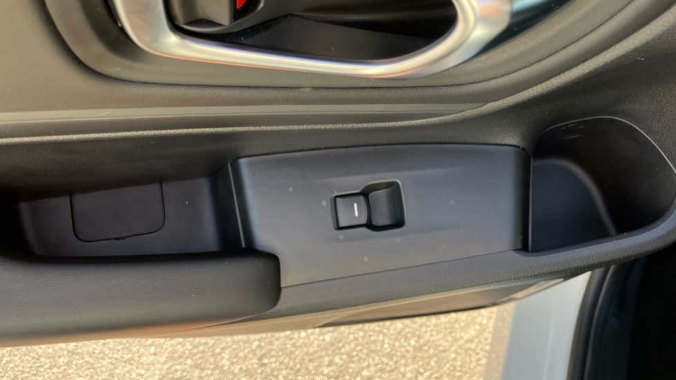 Honda HR-V 1.5 eHEV Elegance 5dr CVT Hybrid Hatchback - Image 18