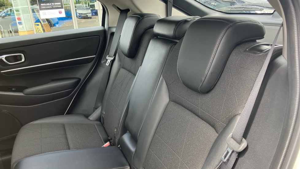 Honda HR-V 1.5 eHEV Advance Style 5dr CVT Hybrid Hatchback - Image 8