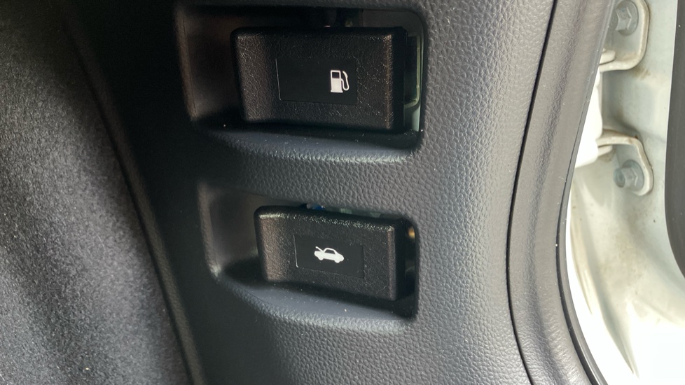 Honda HR-V 1.5 eHEV Advance Style 5dr CVT Hybrid Hatchback - Image 29