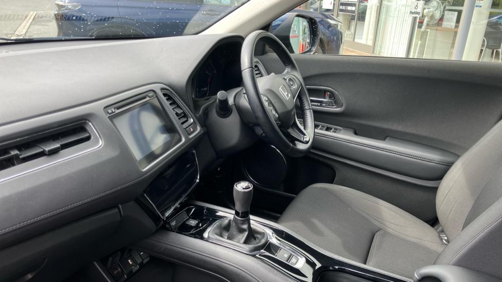 Honda HR-V 1.5 i-VTEC SE 5dr Petrol Hatchback - Image 2