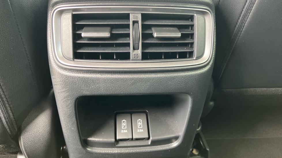 Honda CR-V 2.0 i-MMD Hybrid EX 5dr eCVT Hybrid Estate - Image 13