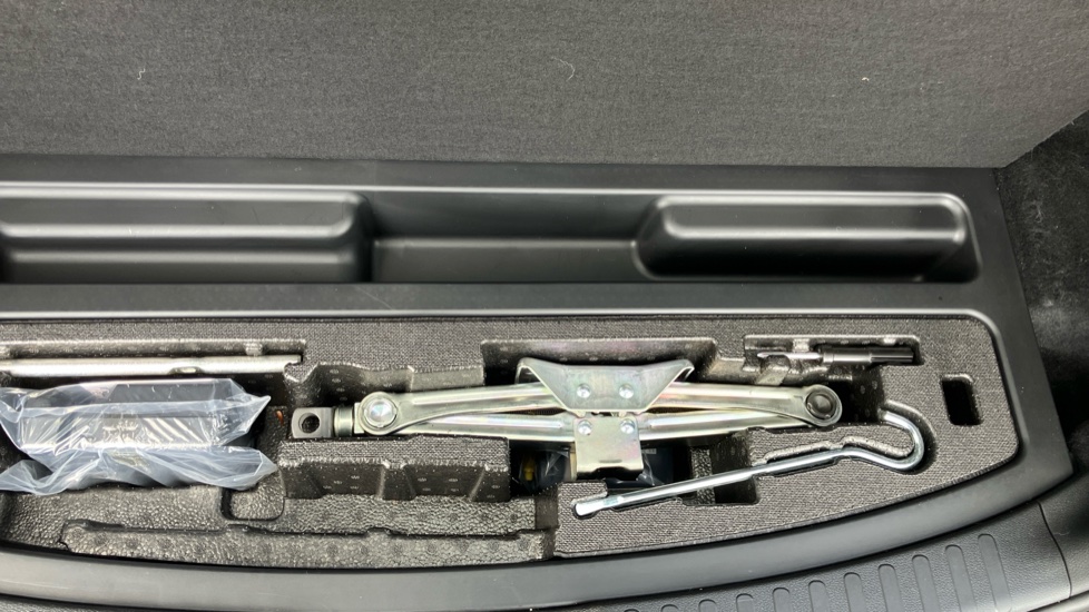Honda CR-V 2.0 i-MMD Hybrid EX 5dr eCVT Hybrid Estate - Image 29
