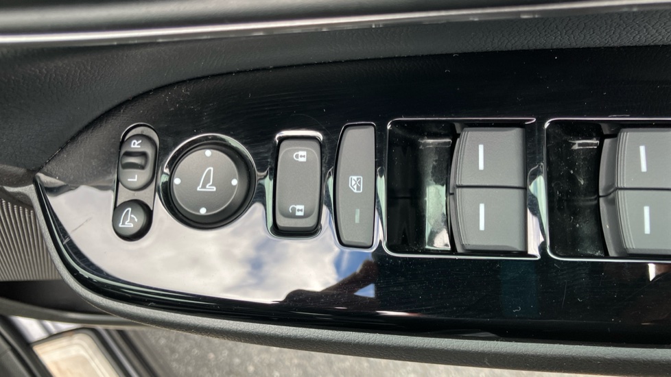 Honda CR-V 2.0 i-MMD Hybrid EX 5dr eCVT Hybrid Estate - Image 33