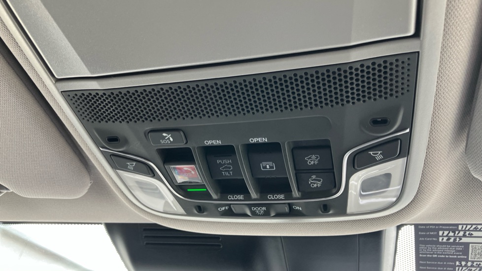 Honda CR-V 2.0 i-MMD Hybrid EX 5dr eCVT Hybrid Estate - Image 37