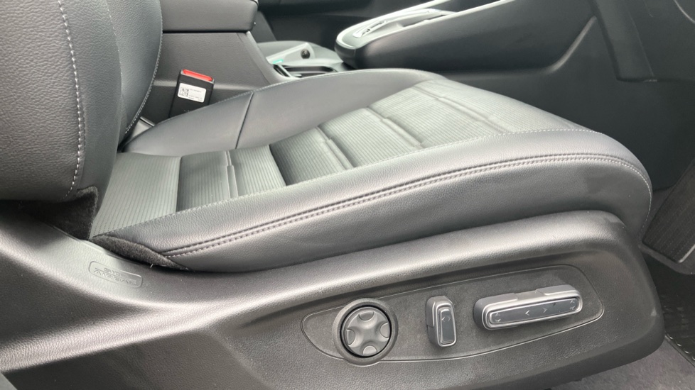 Honda CR-V 2.0 eHEV Elegance 5dr eCVT Hybrid Estate - Image 14