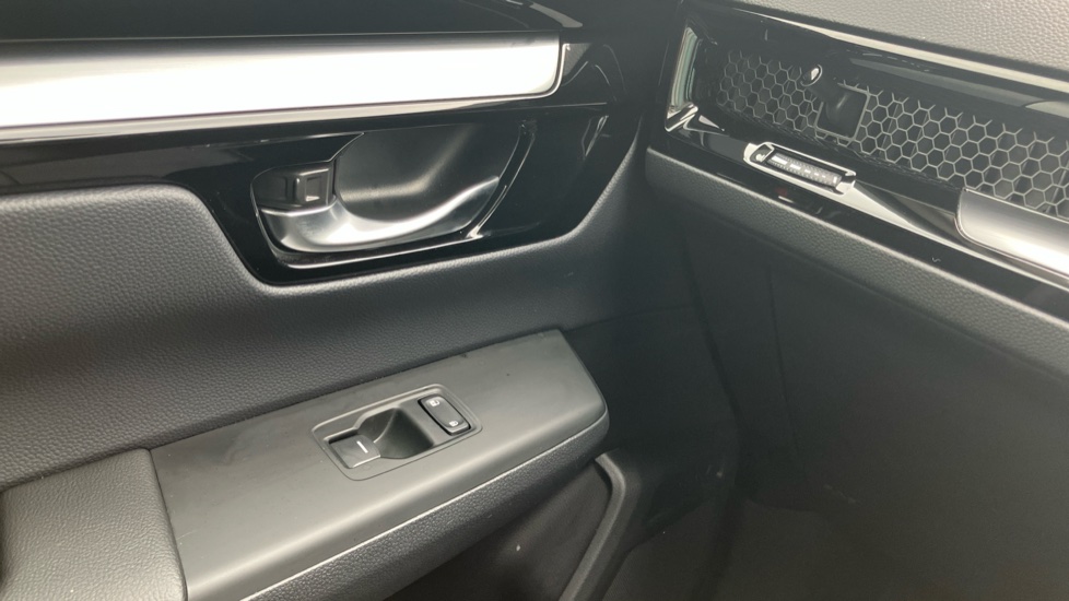 Honda CR-V 2.0 eHEV Elegance 5dr eCVT Hybrid Estate - Image 34