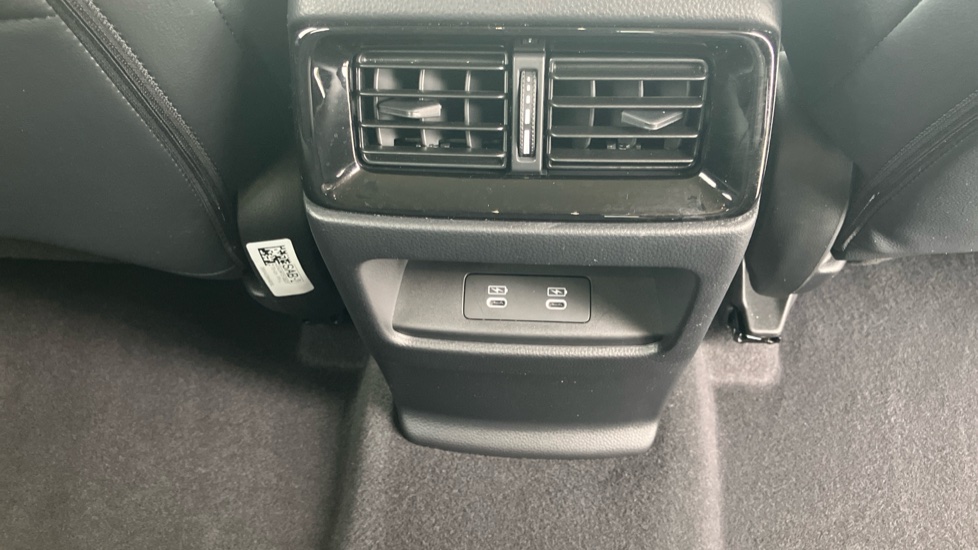Honda CR-V 2.0 eHEV Elegance 5dr eCVT Hybrid Estate - Image 41