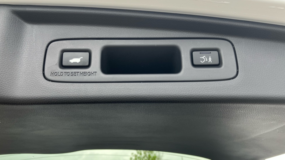 Honda CR-V 2.0 eHEV Elegance 5dr eCVT Hybrid Estate - Image 46