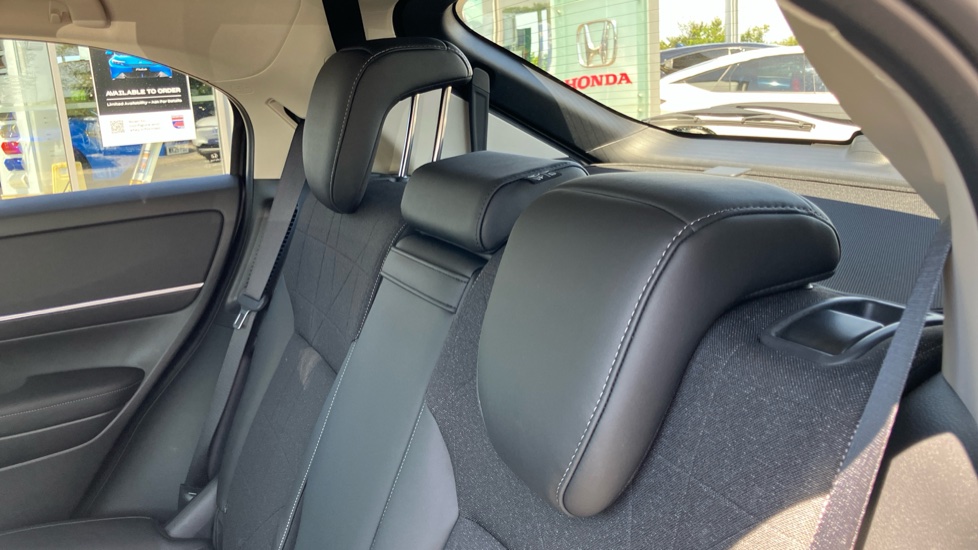 Honda HR-V 1.5 eHEV Advance 5dr CVT Hybrid Hatchback - Image 8
