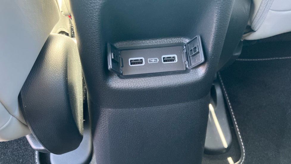 Honda Jazz 1.5 i-MMD Hybrid EX 5dr eCVT Hybrid Hatchback - Image 15