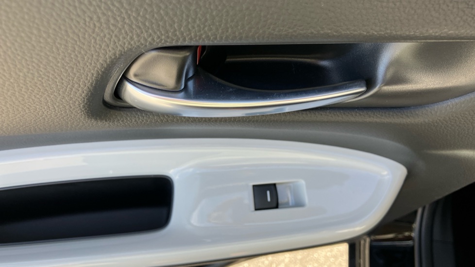 Honda Jazz 1.5 i-MMD Hybrid EX 5dr eCVT Hybrid Hatchback - Image 19