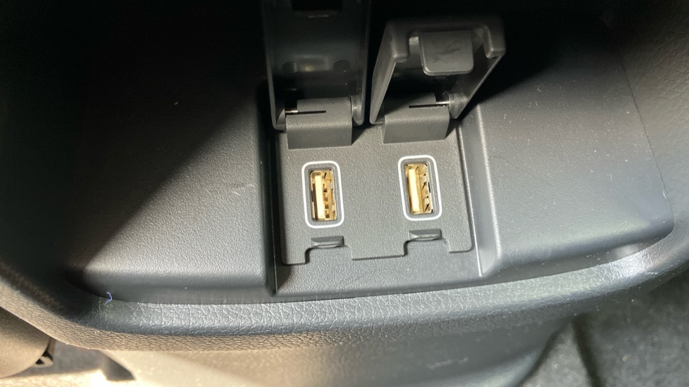 Honda CR-V 2.0 i-MMD Hybrid SE 2WD 5dr eCVT Hybrid Estate - Image 14