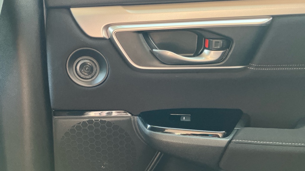 Honda CR-V 2.0 i-MMD Hybrid SE 2WD 5dr eCVT Hybrid Estate - Image 15