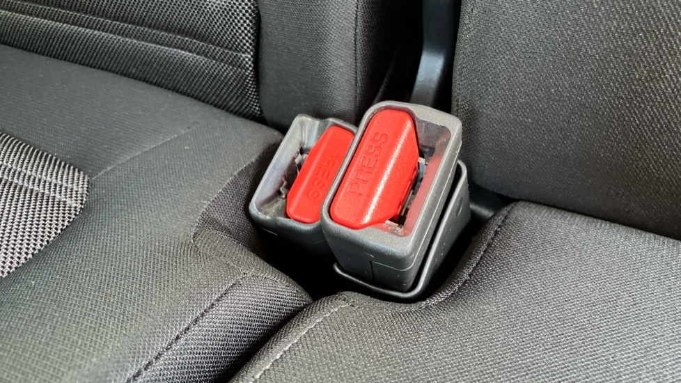 Honda CR-V 2.0 i-MMD Hybrid SE 2WD 5dr eCVT Hybrid Estate - Image 16