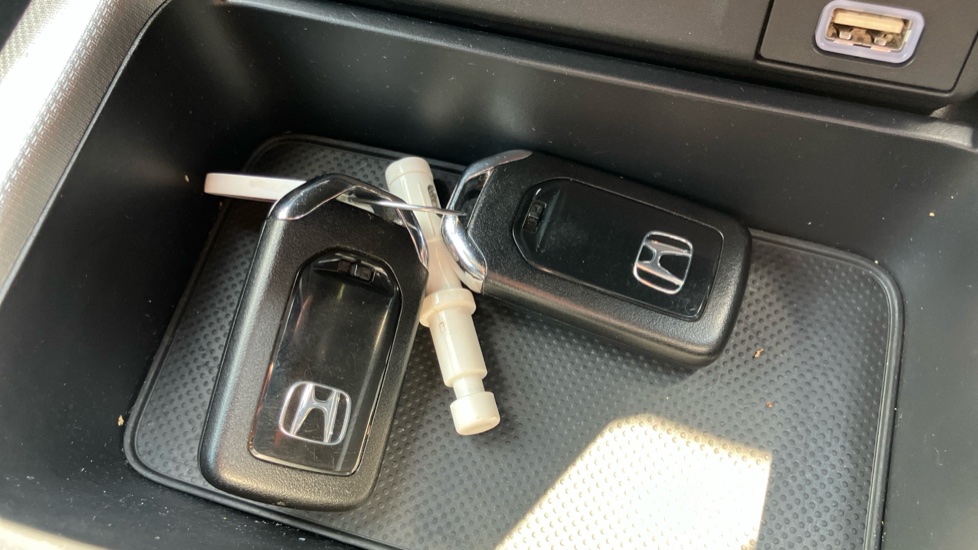 Honda CR-V 2.0 i-MMD Hybrid SE 2WD 5dr eCVT Hybrid Estate - Image 37